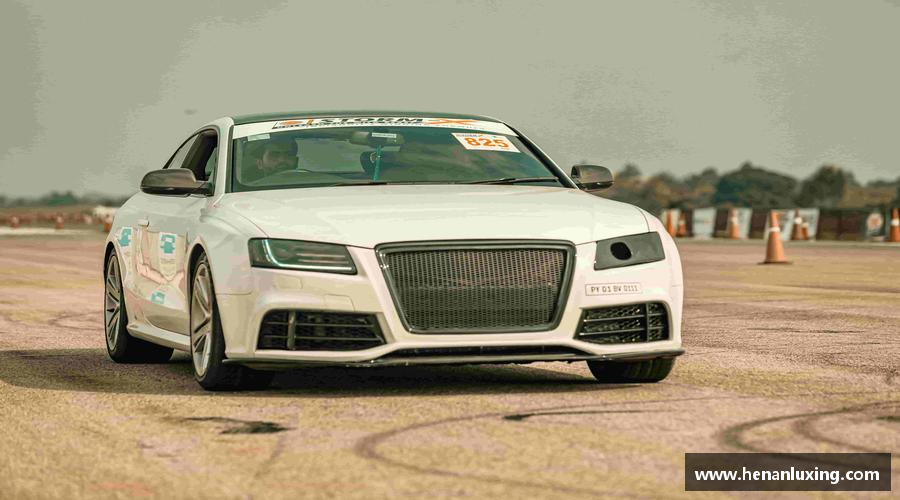 非凡娱乐app热血青春，全情投入